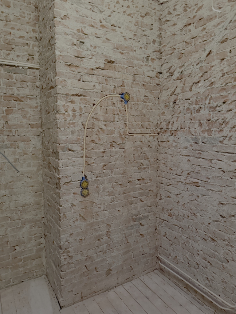 Aanleg stopcontacten en leidingen